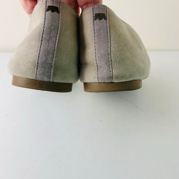 Birdies Size 7.5 Womens Heron Flat Suede Pointy Toe Ballet Shoe Beige Gray Taupe - Picture 7 of 12